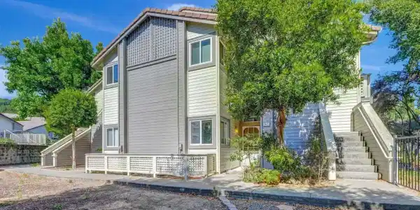 243 Florence Ct