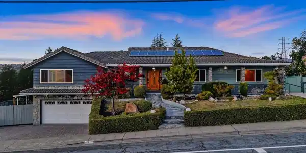 1532 View Drive
