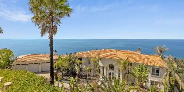 3229 Rambla Pacifico