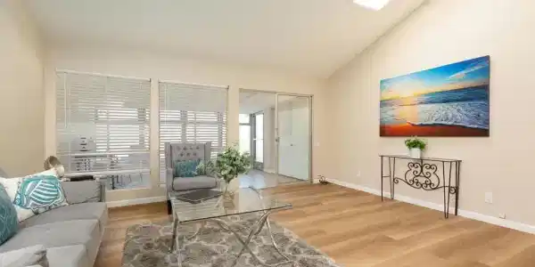 3660 Vista Campana N