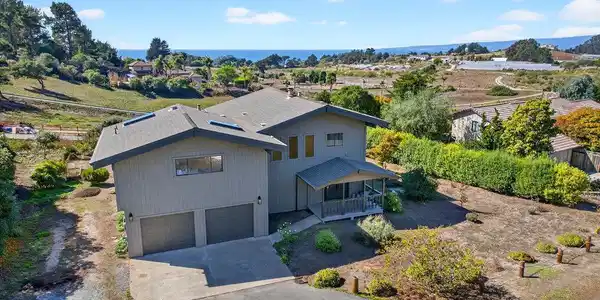 29 Crest Lane