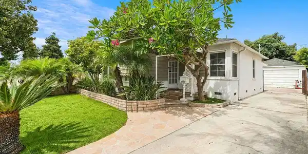 4224 Lyceum Avenue
