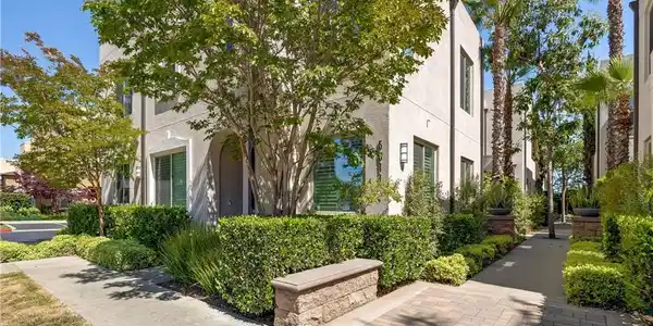 5515 Palm Drive