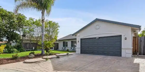 38823 Bluegrass Court