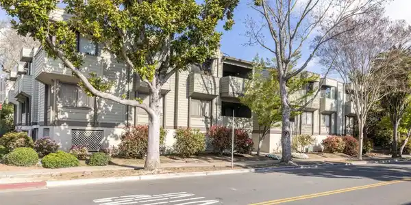 617 Forest Avenue