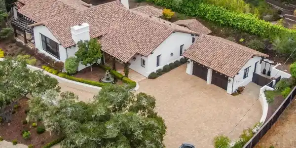1425 Oleada Road