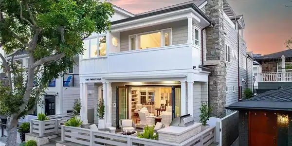 121 Garnet