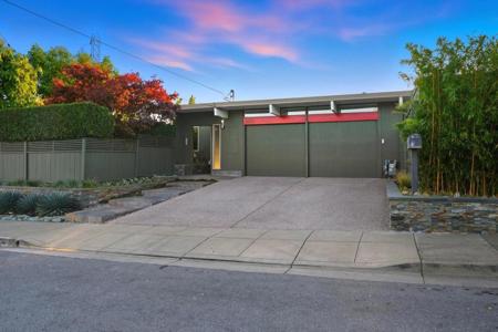 1764 Lexington Avenue