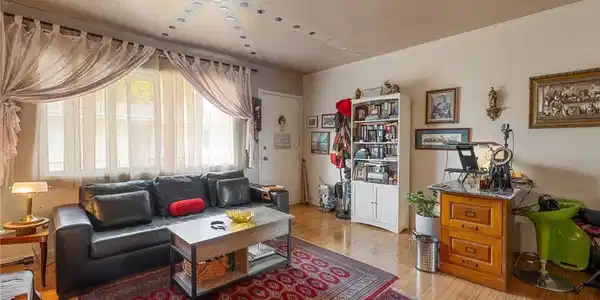 728 Cedar Avenue