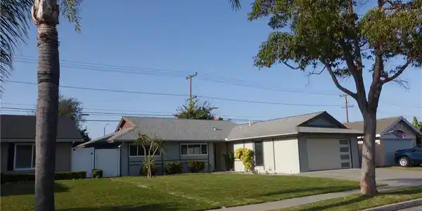 8881 Albatross Dr