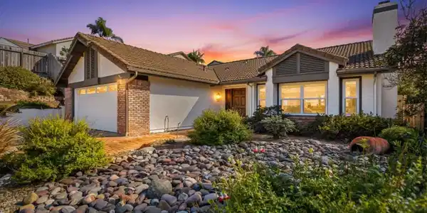 1693 Honeysuckle Ct