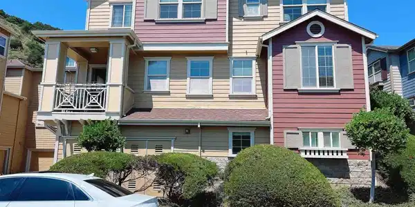 6136 Old Quarry Loop