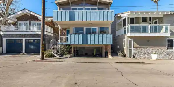 19 Laguna Place