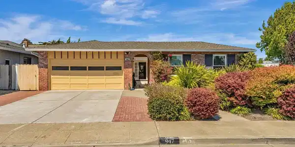 947 Crane Ave