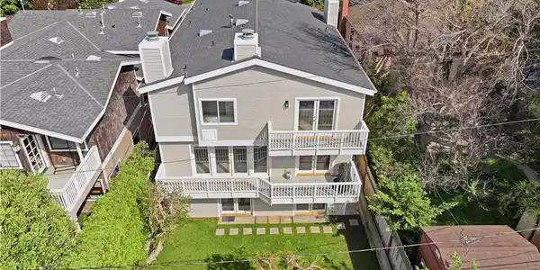 3609 Walnut