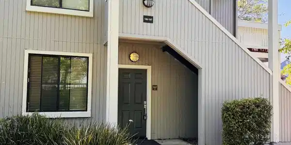 147 Schooner Ct