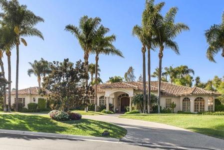 16474 Avenida De Los Olivos