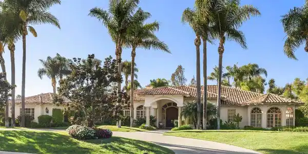 16474 Avenida De Los Olivos