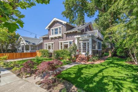 310 Chapin Lane