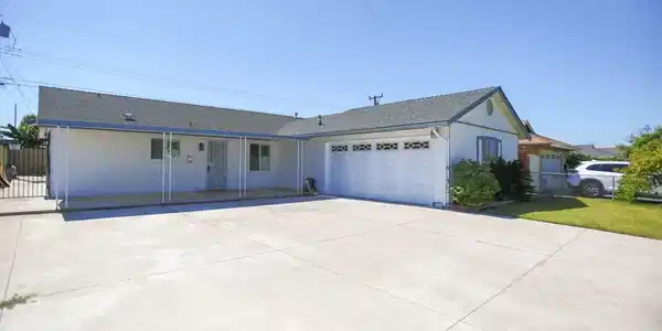 5932 CHINOOK DRIVE