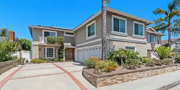 4341 Dogwood Avenue