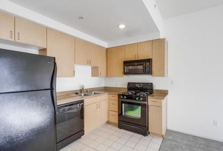 445 Island Ave