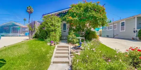 4481 Bancroft