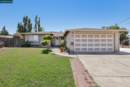 124 Zandra Ct