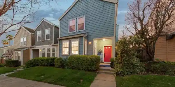105 Village Circle