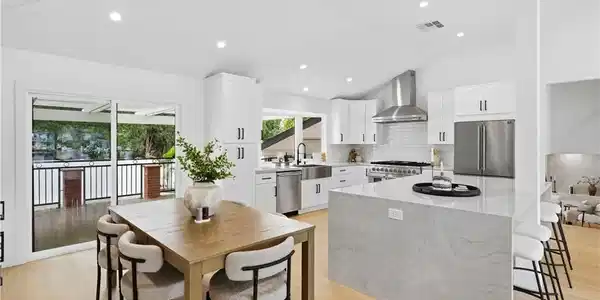 1943 Pelican Place