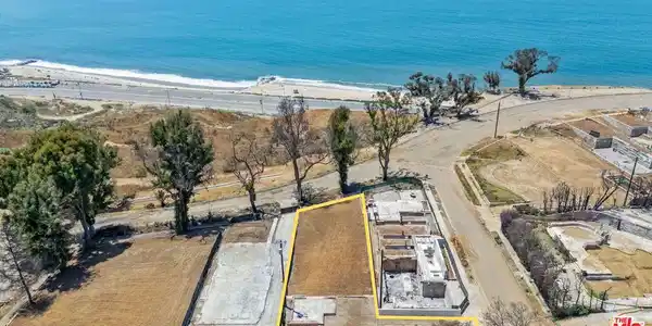 15419 Via De Las Olas