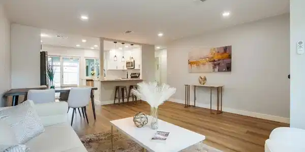 3839 Vista Campana S