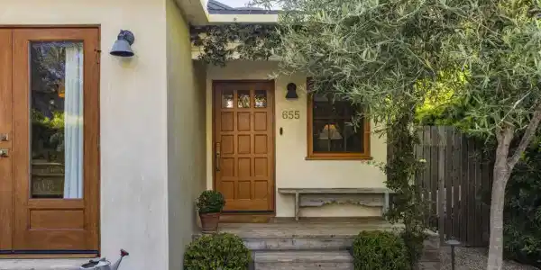 655 Angelus Place