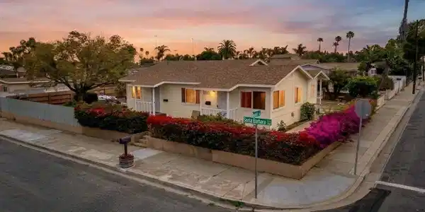 402 4 Santa Barbara Street