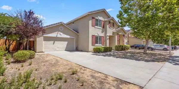 4528 Wagon Trail Way