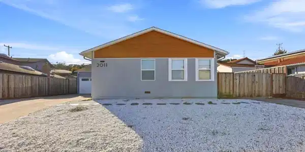 2011 Willow Way