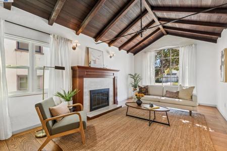 2829 Otis Dr