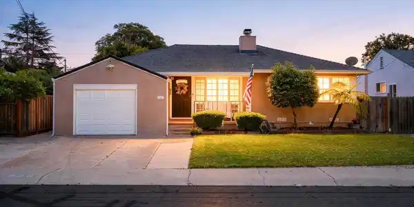 826 Hacienda Ave