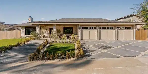 8390 Cliffridge Ln