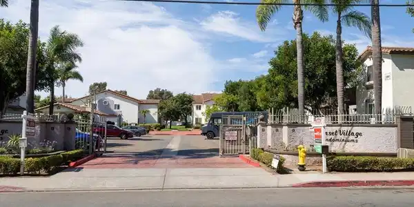 3584 Sunset Lane