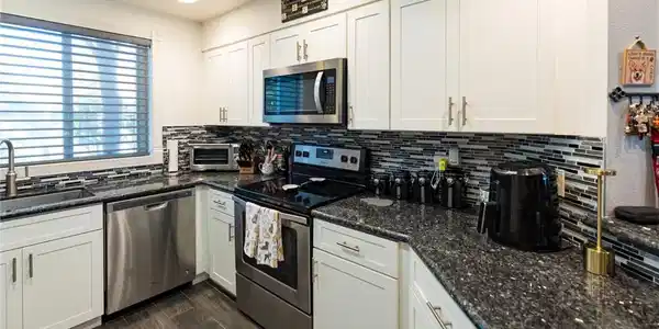 25557 Pine Creek