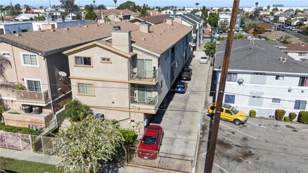 1611 W 208th