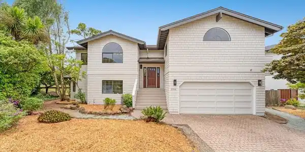 206 Via Lantana