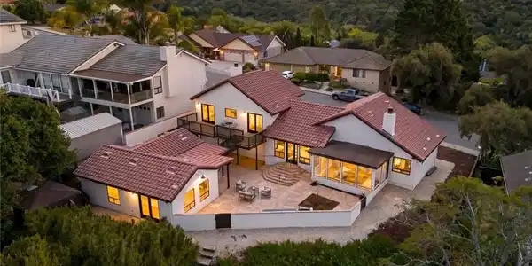 1027 Acorn Drive