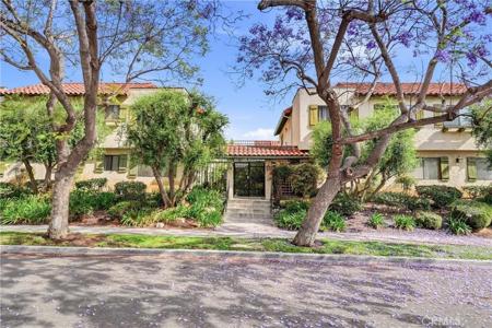 800 Termino Avenue