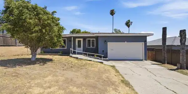 5949 Potomac