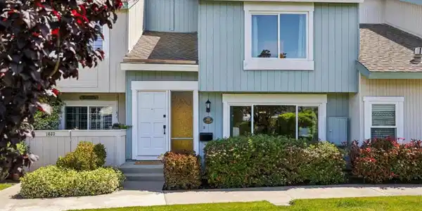 1035 Dove Lane