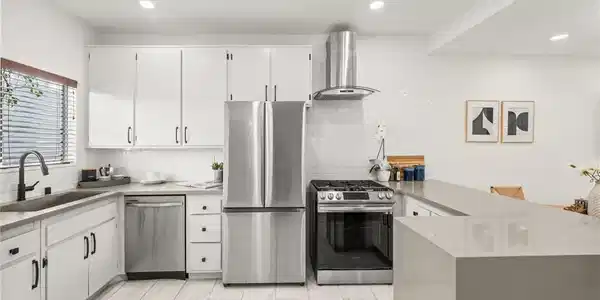 2500 Abbot Kinney Boulevard