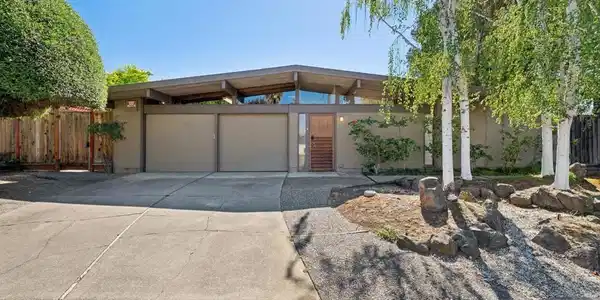 3736 Barrington Dr