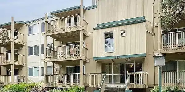 381 Half Moon Lane